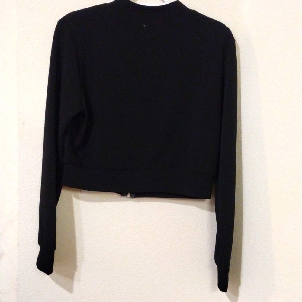 Cropped Black Zip Up Jacket - Picture 3 of 7